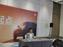 1小时大定突破28.9万辆！雷军：拿到这么多订单挺激动  小米不是靠营销赢